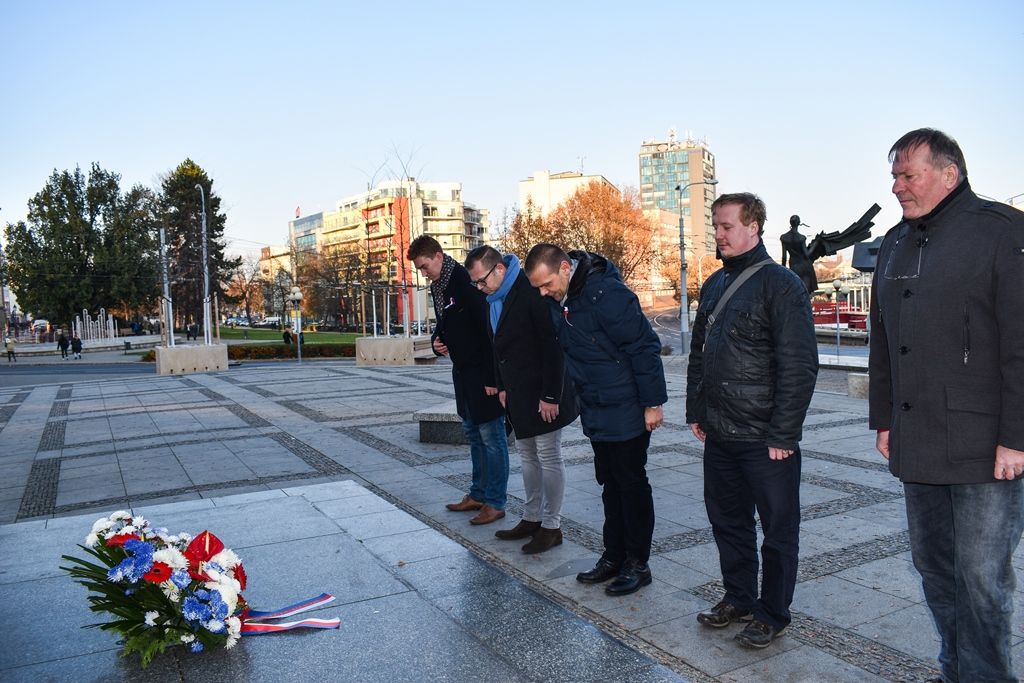 Plzeň uctila památku obětí komunismu a připomněla Václava Havla (foto: M. Fialová, 17.11.2018)
