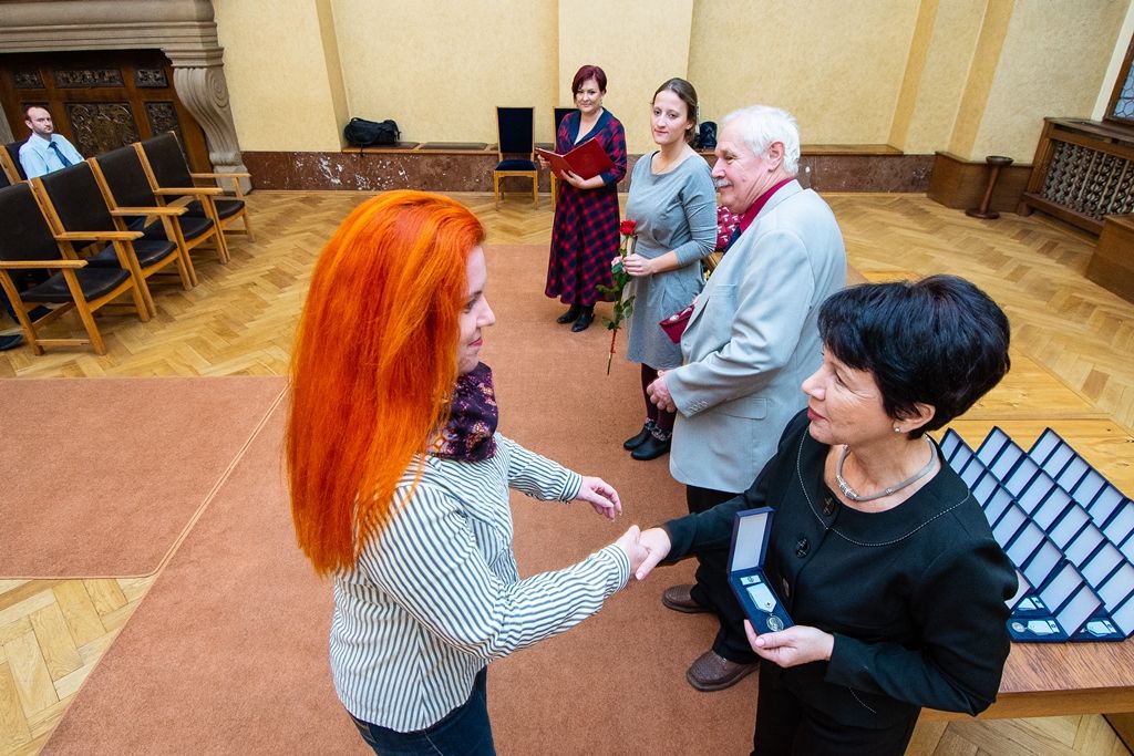 Město Plzeň s Českým červeným křížem ocenilo dárce krve