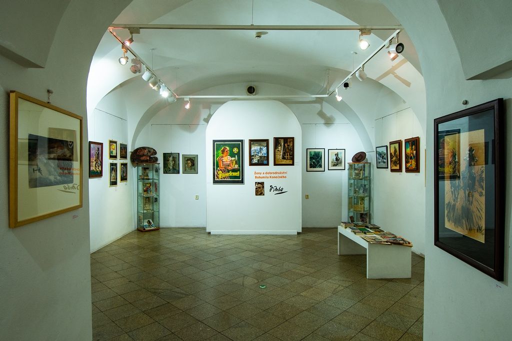 Výstava Ženy a dobrodružství Bohumila Konečného (foto vernisáž: E. Barborková, foto výstava: M. Pecuch, 6.12.2019)