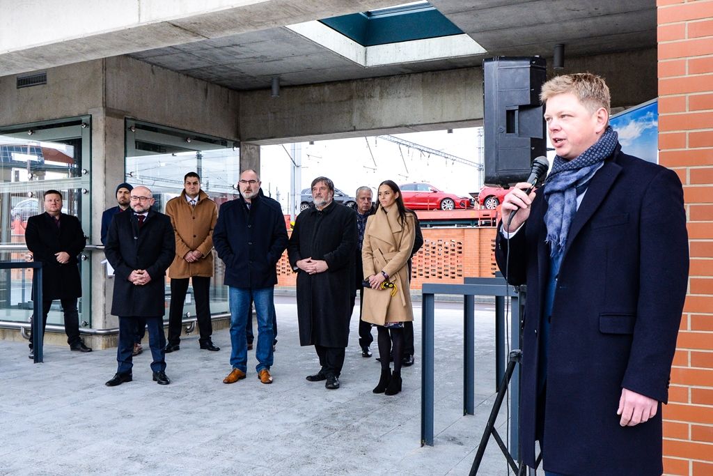 Plzeň má nový autobusový terminál, je hned vedle vlakového nádraží (foto: M. Pecuch, 7.12.2018)