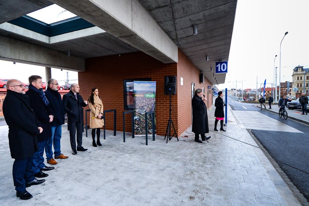 Plzeň má nový autobusový terminál, je hned vedle vlakového nádraží (foto: M. Pecuch, 7.12.2018)