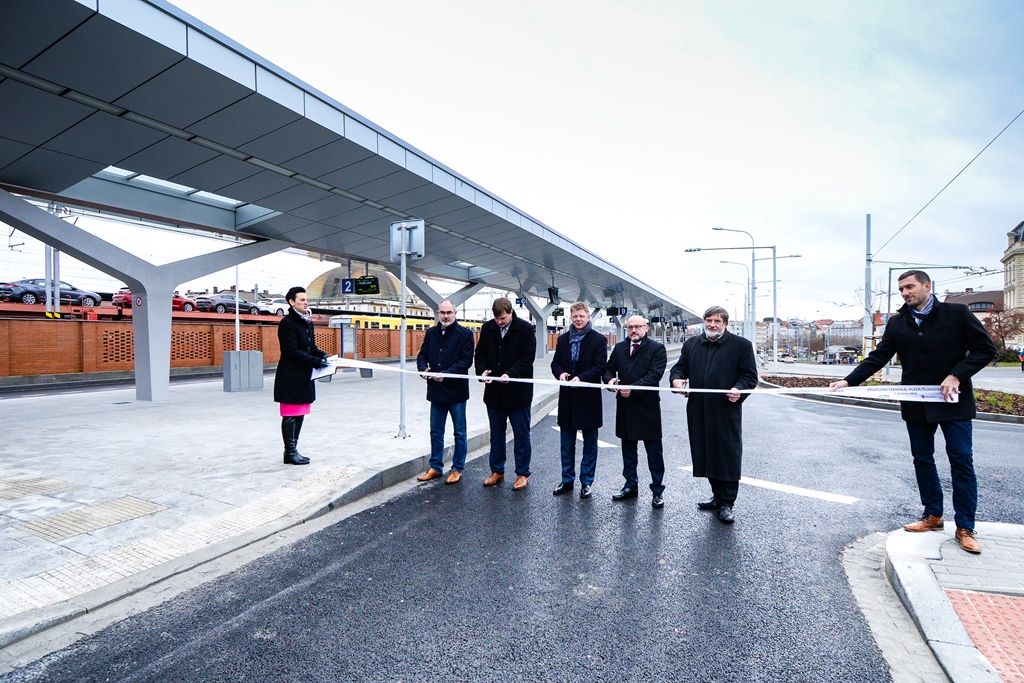 Plzeň má nový autobusový terminál, je hned vedle vlakového nádraží (foto: M. Pecuch, 7.12.2018)