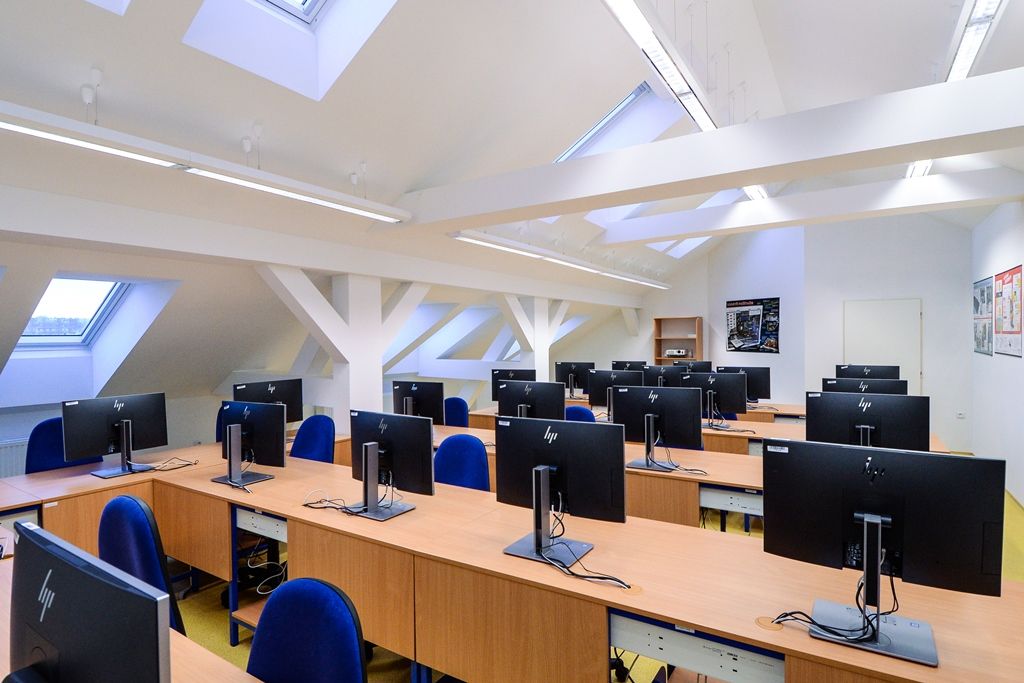 17. základní škola v Plzni má novou půdní vestavbu (foto: M. Pecuch, 12.12.2018)