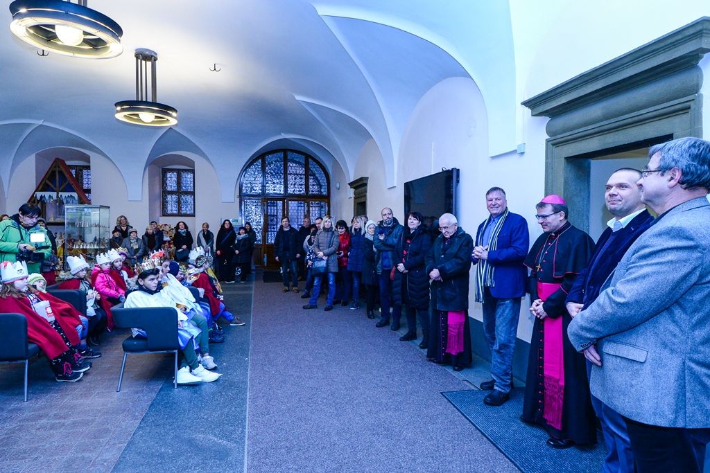 Na radnici odstartovala Tříkrálová sbírka (foto: M. Pecuch, 2.1.2019)