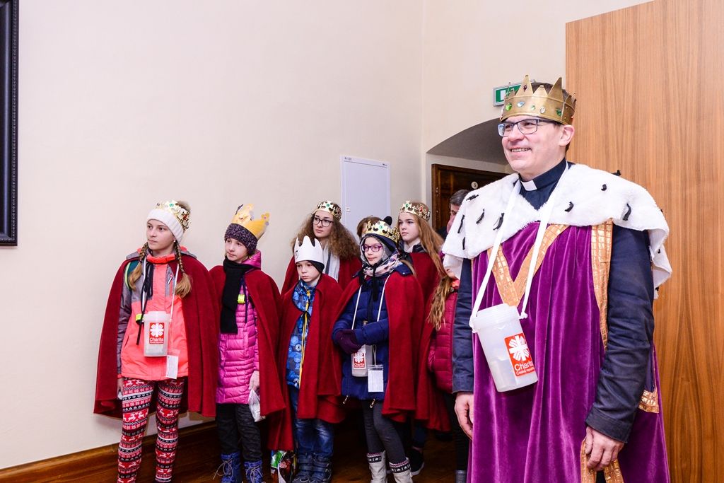Tři králové se zastavili na radnici, vedení města podpořilo sbírku (foto: M. Pecuch, 8.1.2019)