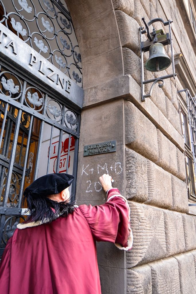 Tři králové se zastavili na radnici, vedení města podpořilo sbírku (foto: M. Pecuch, 8.1.2019)