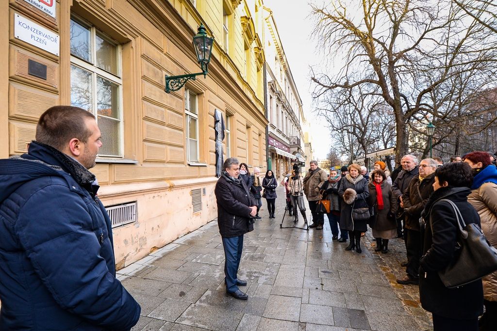 Plzeňská rodačka a slavná cembalistka Zuzana Růžičková má v Plzni pamětní desku (foto: M. Pecuch, 14.1.2019)
