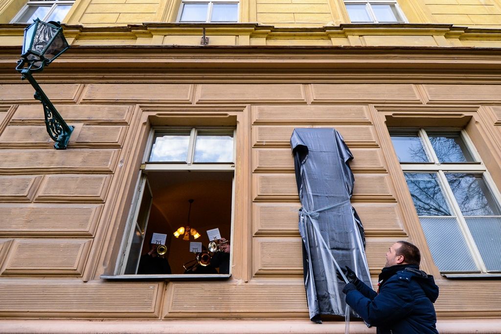 Plzeňská rodačka a slavná cembalistka Zuzana Růžičková má v Plzni pamětní desku (foto: M. Pecuch, 14.1.2019)