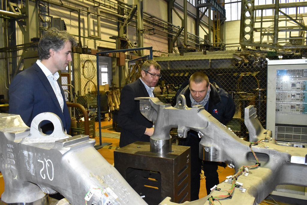 Primátor si prohlédl špičkové centrum žárových nástřiků i dynamickou zkušebnu (foto: E. Barborková, 15.1.2019)