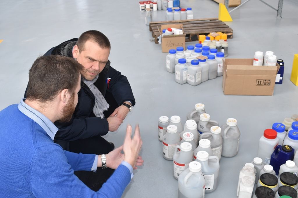 Primátor si prohlédl špičkové centrum žárových nástřiků i dynamickou zkušebnu (foto: E. Barborková, 15.1.2019)