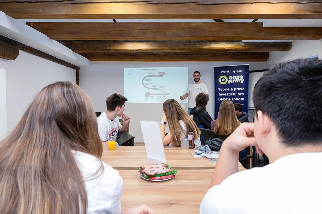 Žáci ze základních škol zakládali firmy (foto: M. Pecuch, 6.2.2019)