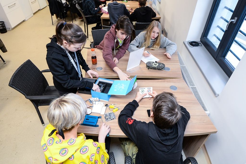 Žáci ze základních škol zakládali firmy (foto: M. Pecuch, 6.2.2019)