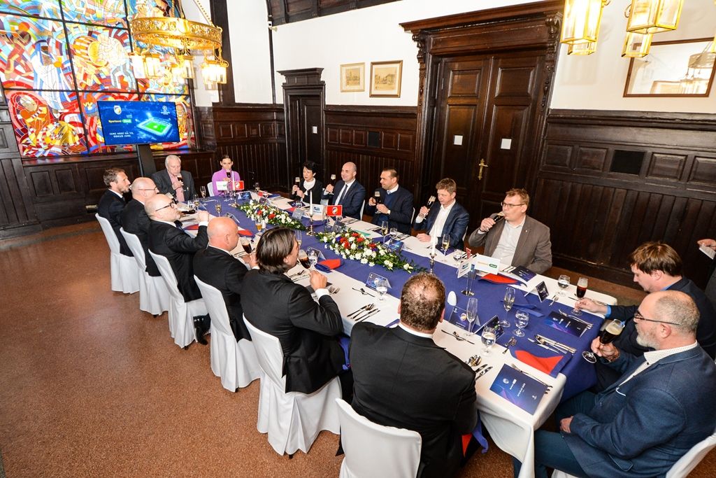 Setkání vedení města s FC Viktoria Plzeň (foto: M. Pecuch, 6.2.2019)