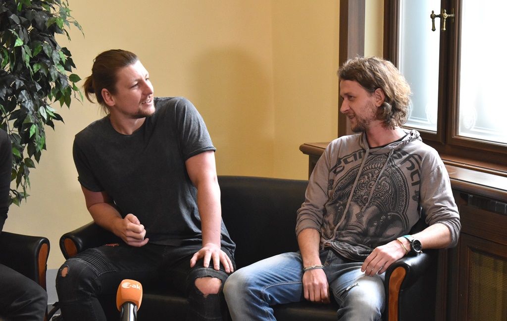 Dva mladí cestovatelé z Plzeňska se vydali po stopách Hanzelky a Zikmunda (foto: A. Jarošová, 8.2.2019)