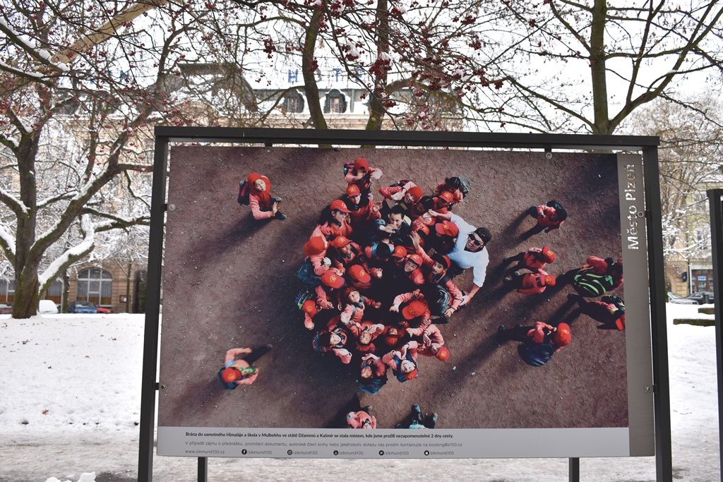 Dva mladí cestovatelé z Plzeňska se vydali po stopách Hanzelky a Zikmunda (foto: A. Jarošová, 8.2.2019)