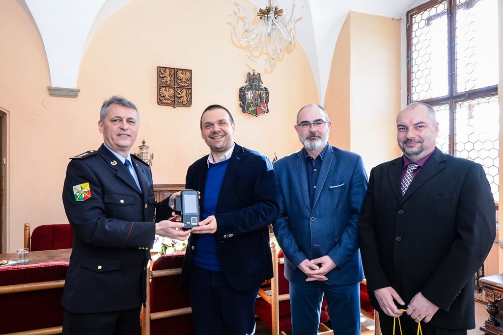 Město poskytlo policii přístroj k ověřování totožnosti (foto: M. Pecuch, 18.2.2019)