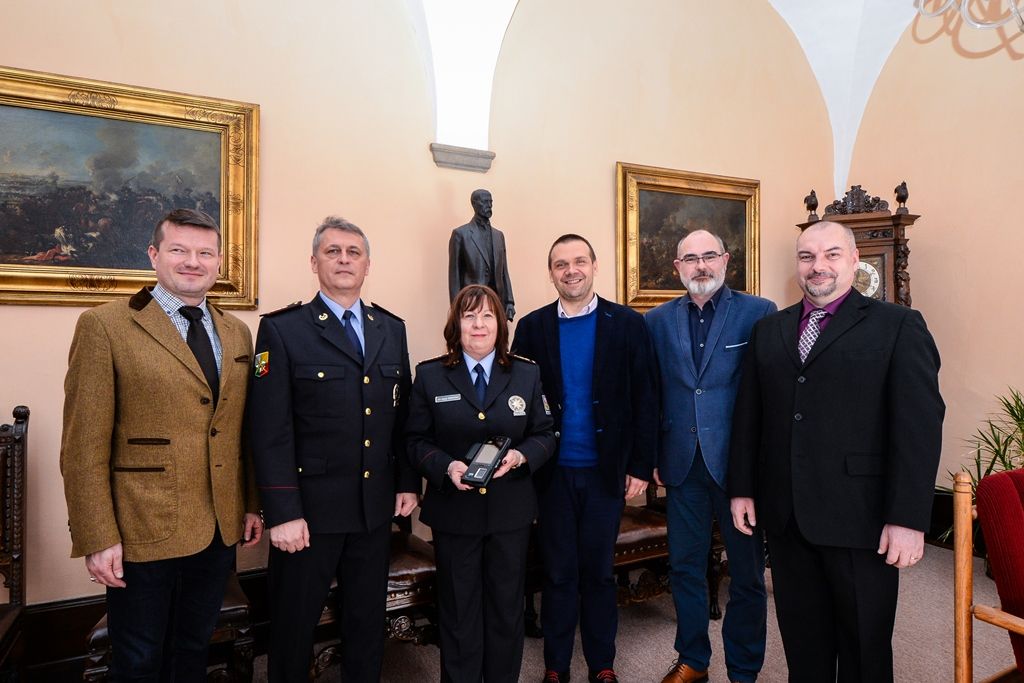 Město poskytlo policii přístroj k ověřování totožnosti (foto: M. Pecuch, 18.2.2019)