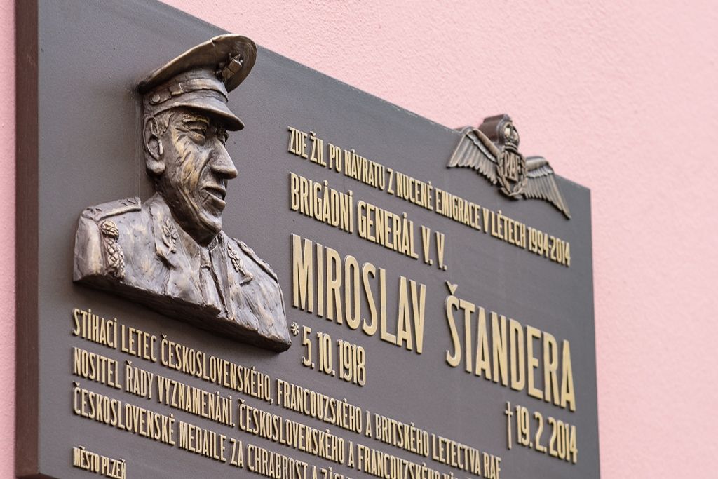 Město Plzeň si připomnělo páté výročí úmrtí generála Štandery