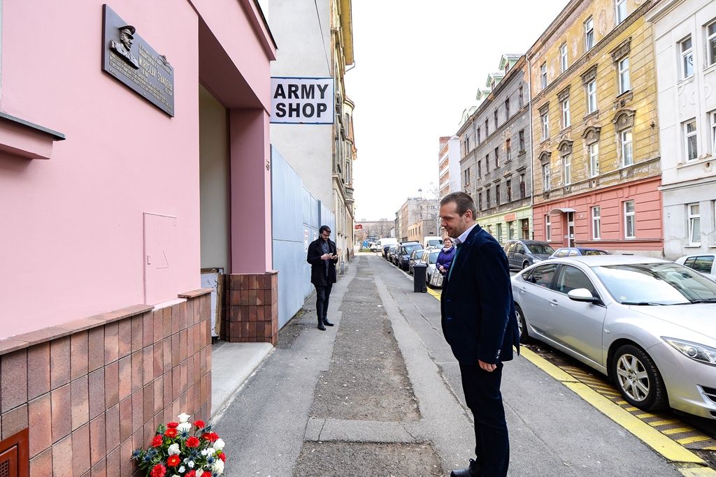 Město Plzeň si připomnělo páté výročí úmrtí generála Štandery (foto: M. Pecuch, 19.2.2019)