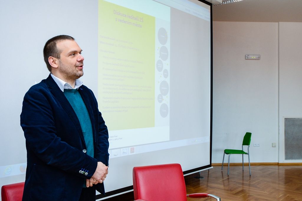 Setkání ředitelů plzeňských ZŠ s primátorem Martinem Baxou a radní Lucií Kantorovou (foto: M. Pecuch, 19.2.2019)