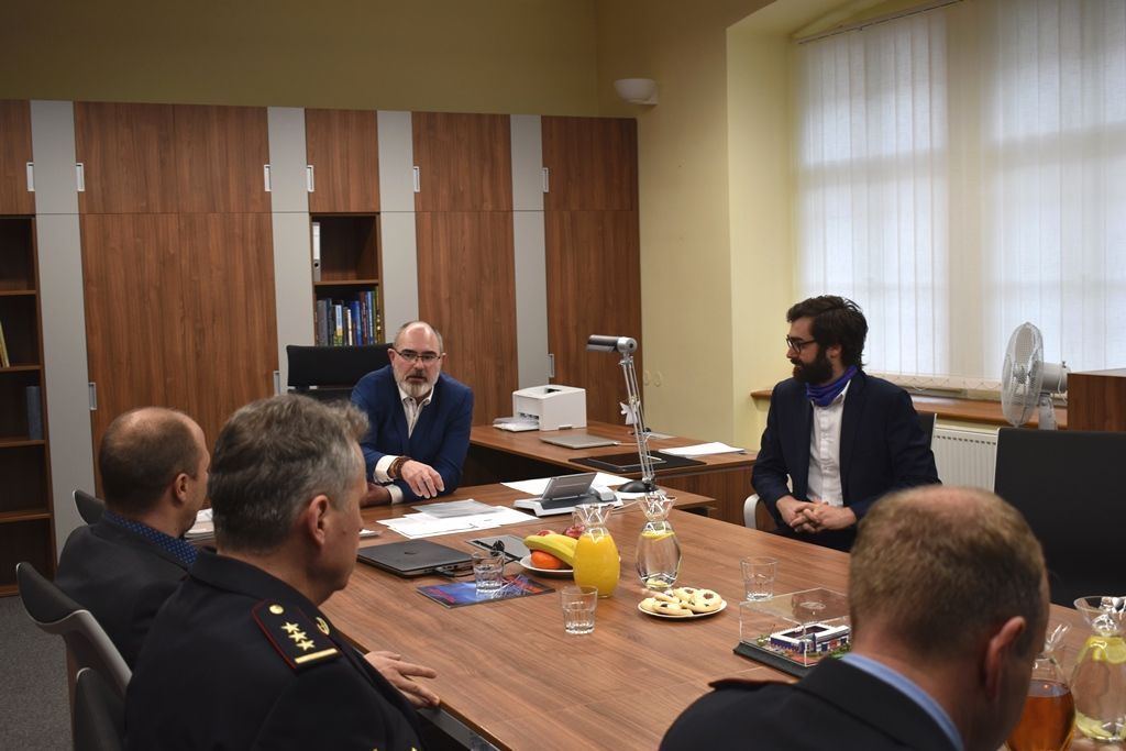 Plzeňská bezpečnostní opatření zajímala delegaci ze slovenské Nitry (foto: L. Jarolím/A. Jarošová, 21.2.2019)