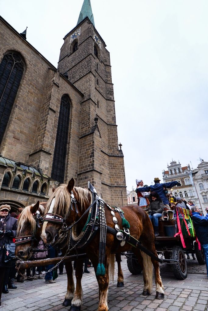 Masopustní masky převzaly klíč od Plzně (foto: M. Pecuch, 2.3.2019)