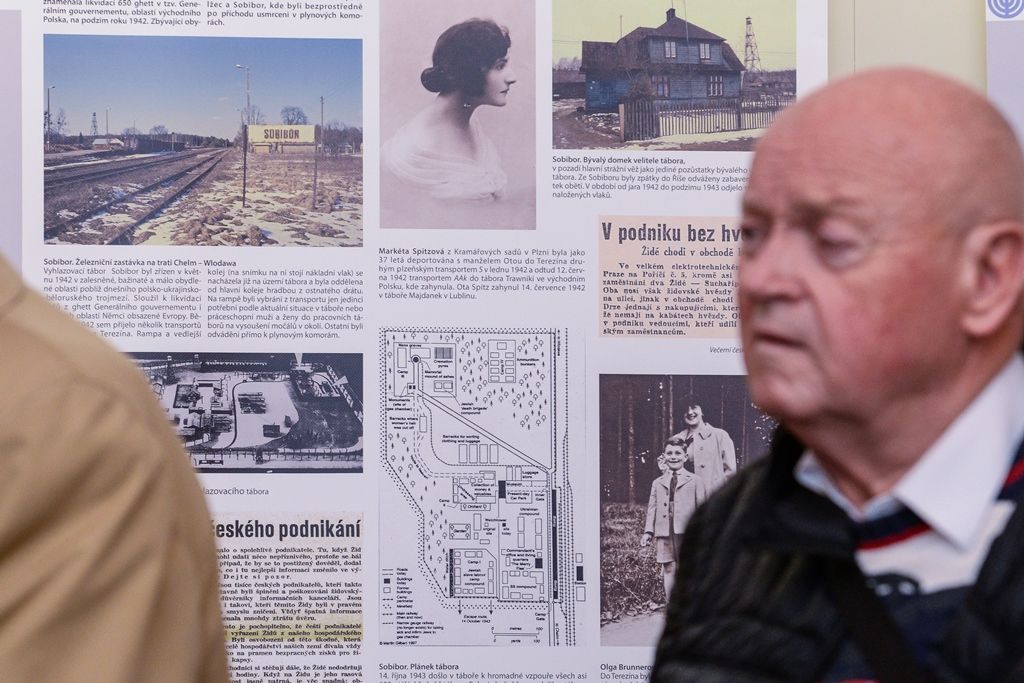 Výstava na radnici připomíná holocaust plzeňských Židů (foto: M. Pecuch, 8.3.2019)