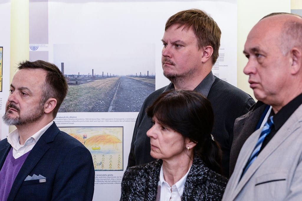 Výstava na radnici připomíná holocaust plzeňských Židů (foto: M. Pecuch, 8.3.2019)