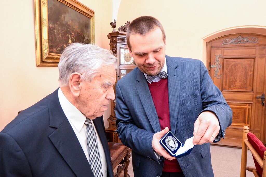 Jiří Světlík oslavil 95. narozeniny, svému rodákovi popřálo město Plzeň (foto: M. Pecuch, 20.3.2019)