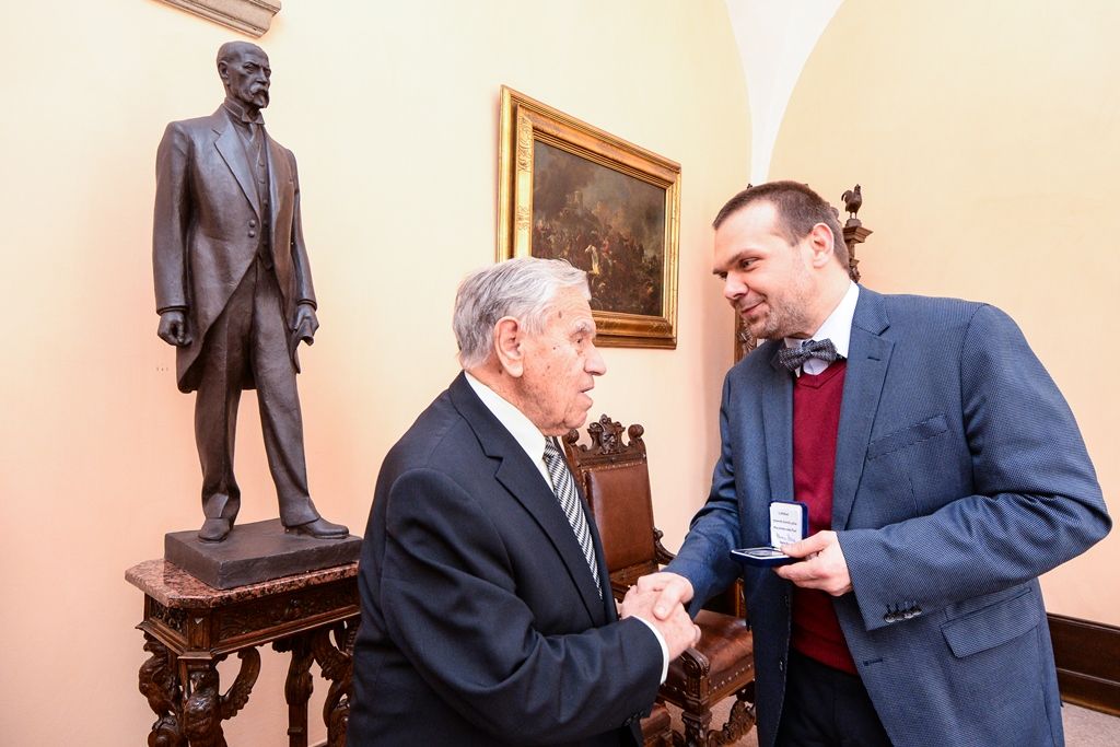 Jiří Světlík oslavil 95. narozeniny, svému rodákovi popřálo město Plzeň