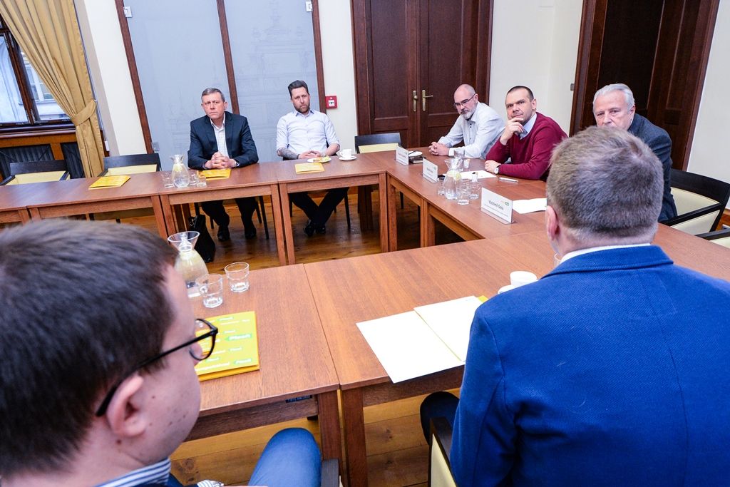 Zástupci velkých firem diskutovali s vedením Plzně o zaměstnancích i bezpečnosti
