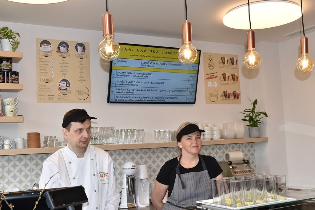 10. školní jídelna kompletně zrekonstruovala své prostory (foto: E. Barborková, 11.4.2019)