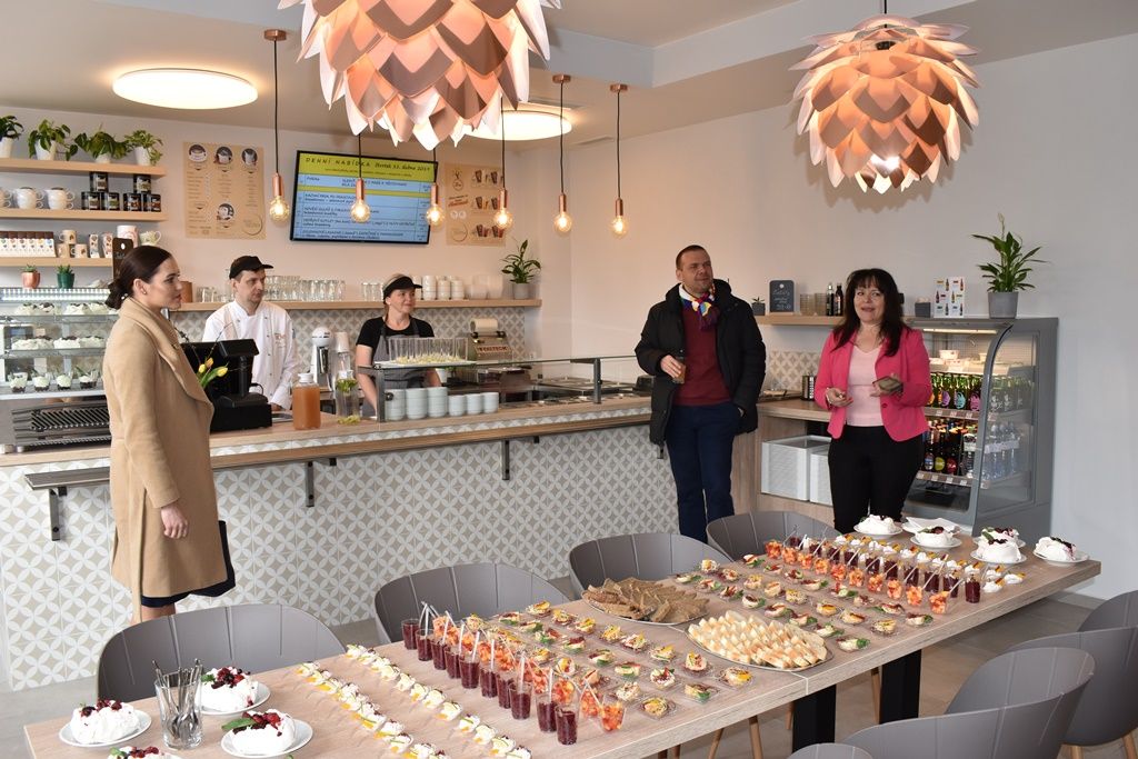 10. školní jídelna kompletně zrekonstruovala své prostory