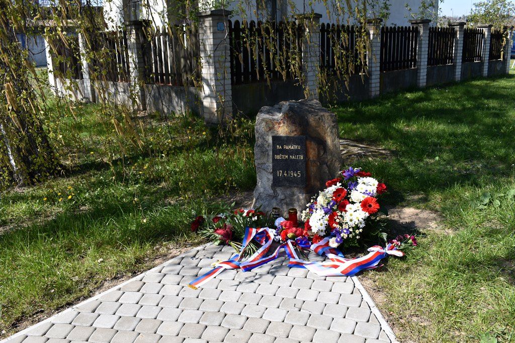 Oběti druhé světové války si připomněla Doubravka (foto: A. Jarošová, 17.4.2019)