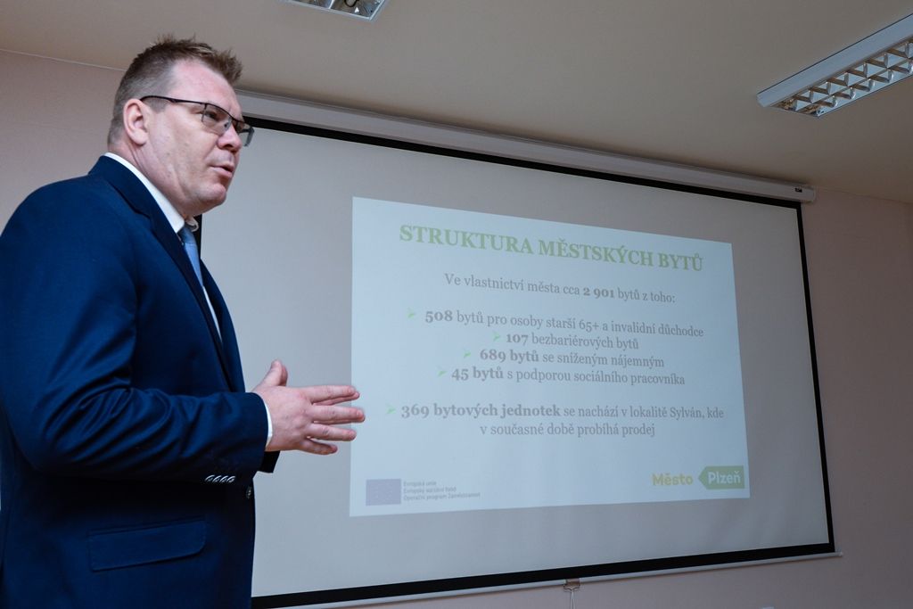 Plzeň chystá další byty pro seniory - tisková konference