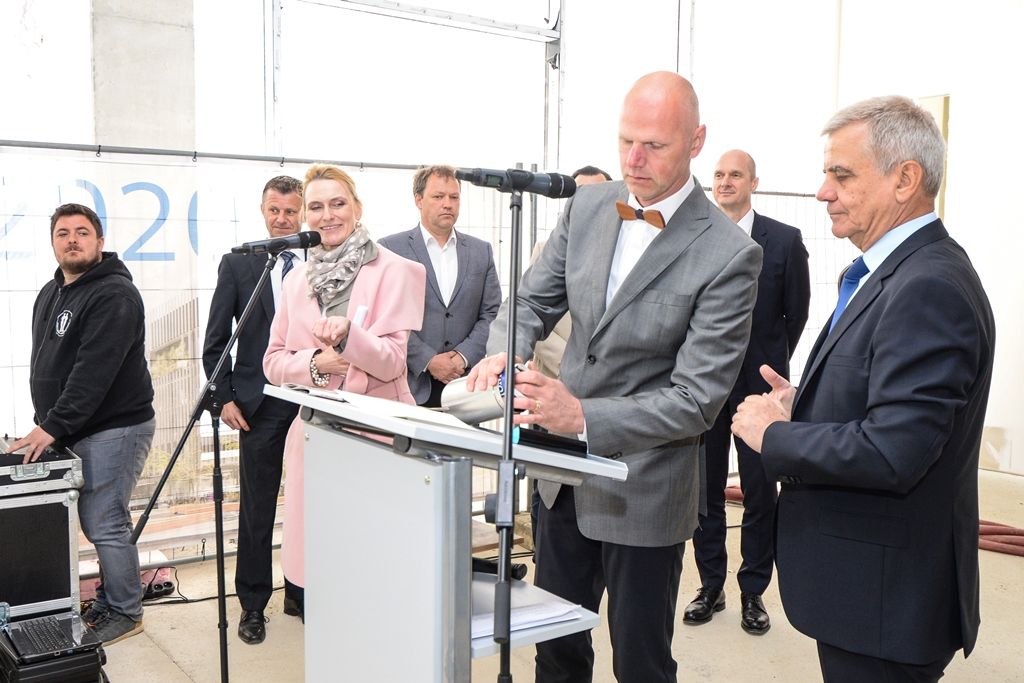 Konplan buduje v Plzni inovativní vývojové a konstrukční centrum (foto: M. Pecuch, 23.4.2019)
