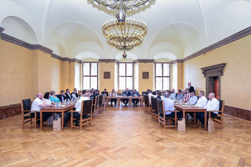 Odboráři z polské věznice navštívili plzeňskou radnici (foto: M. Pecuch, 24.4.2019)