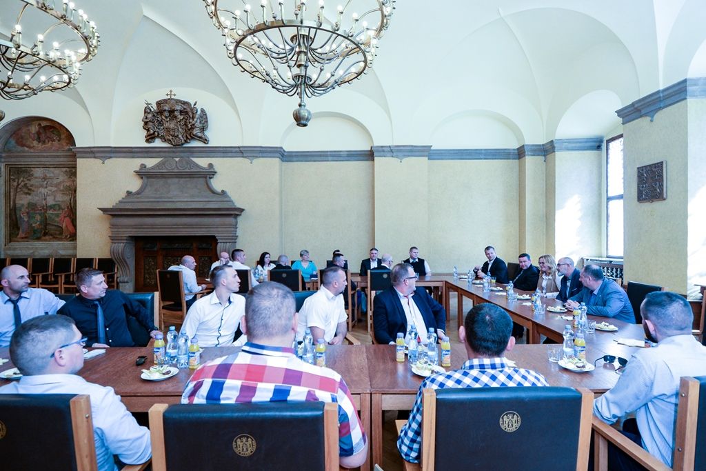 Odboráři z polské věznice navštívili plzeňskou radnici (foto: M. Pecuch, 24.4.2019)