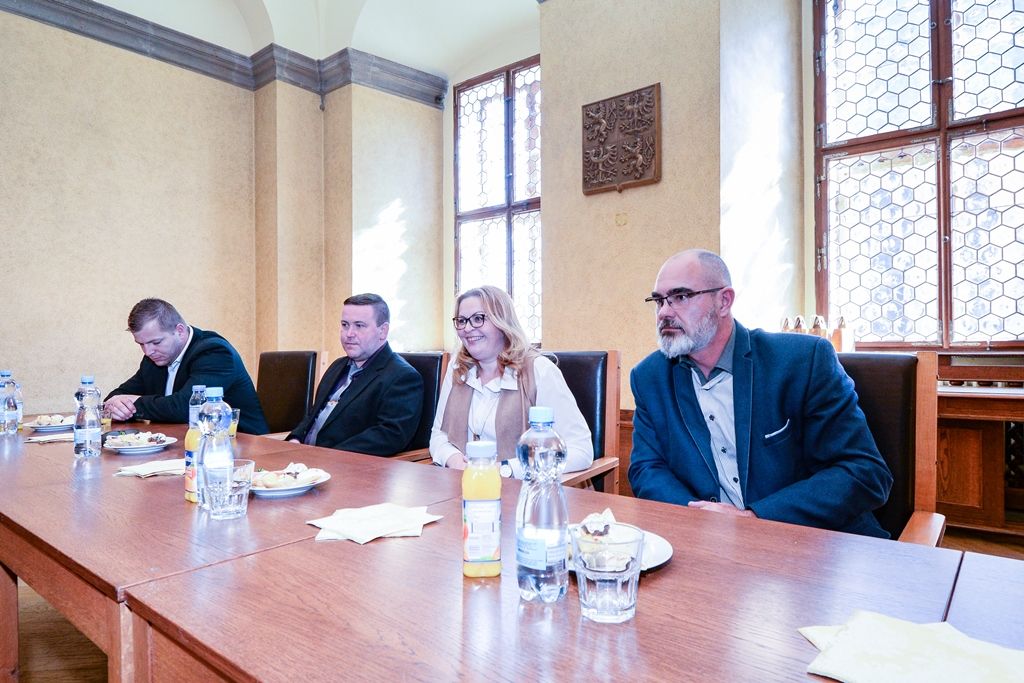 Odboráři z polské věznice navštívili plzeňskou radnici (foto: M. Pecuch, 24.4.2019)