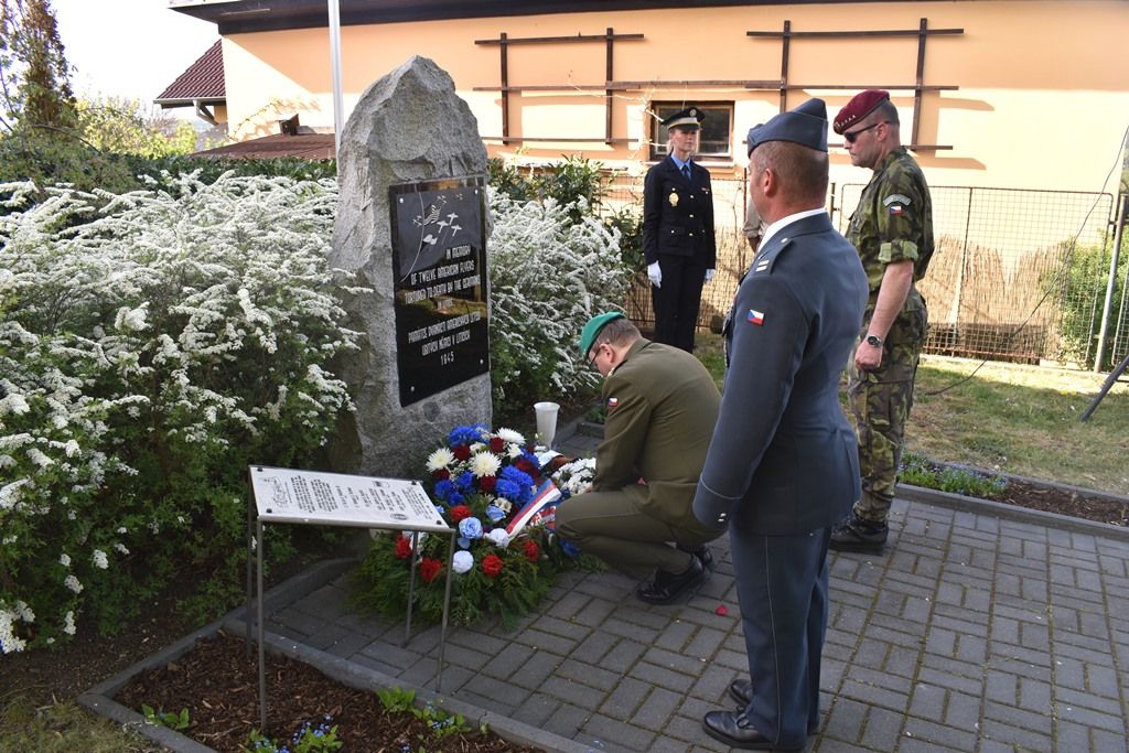 Pietní akt v Liticích (foto: A. Jarošová, 25.4.2019)