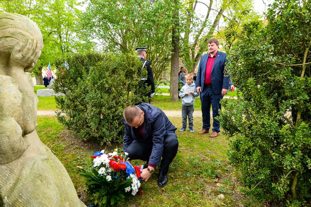 Slavnosti svobody 2019 - Pietní akty v Křimicích (foto: M. Pecuch, 27.4.2019)