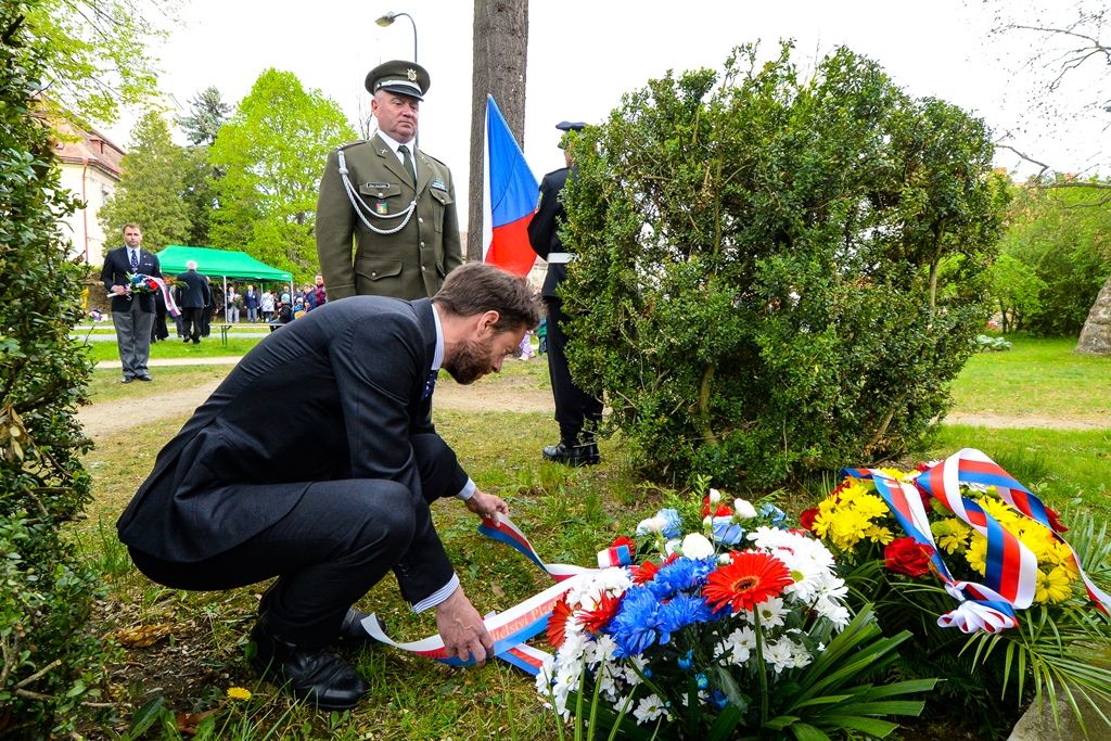 Slavnosti svobody 2019 - Pietní akty v Křimicích (foto: M. Pecuch, 27.4.2019)