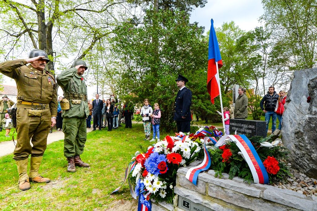 Slavnosti svobody 2019 - Pietní akty v Křimicích (foto: M. Pecuch, 27.4.2019)