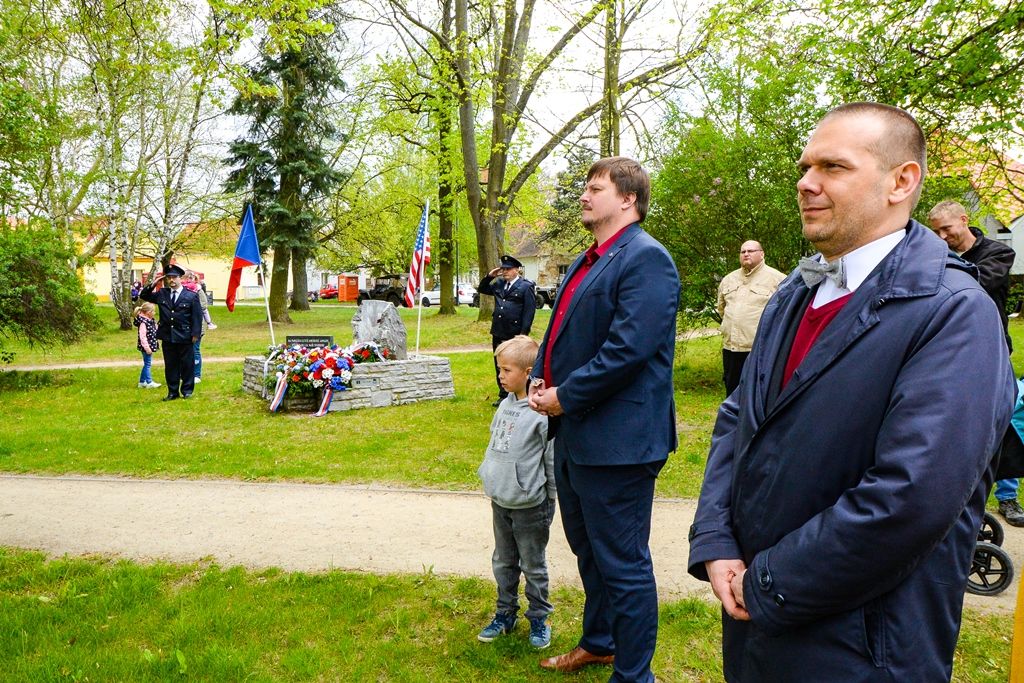 Slavnosti svobody 2019 - Pietní akty v Křimicích (foto: M. Pecuch, 27.4.2019)