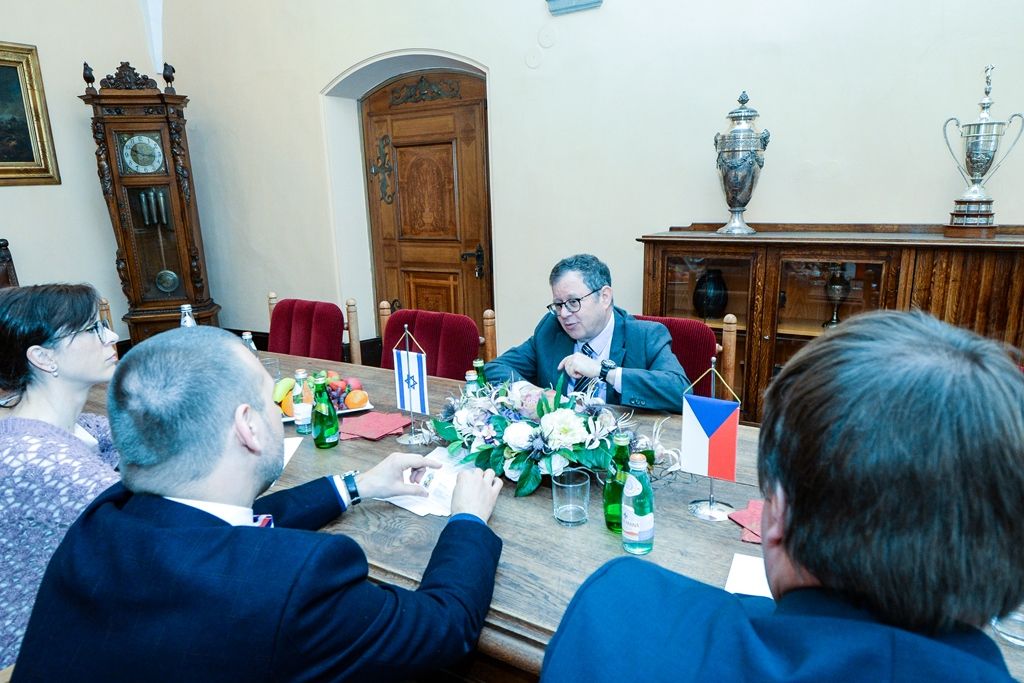 Velvyslanec Státu Izrael v ČR J. E. Daniel Meron zavítal do Plzně (foto: M. Pecuch, 3.5.2019)