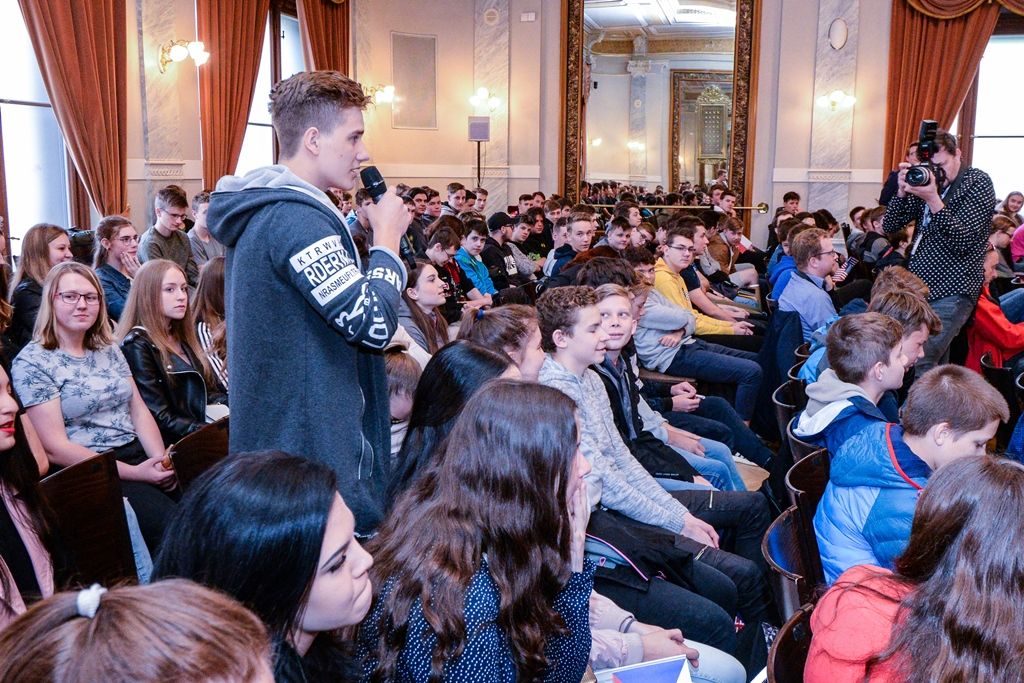 Slavnosti svobody 2019 - Beseda veteránů se studenty (foto: M. Pecuch, 3.5.2019)