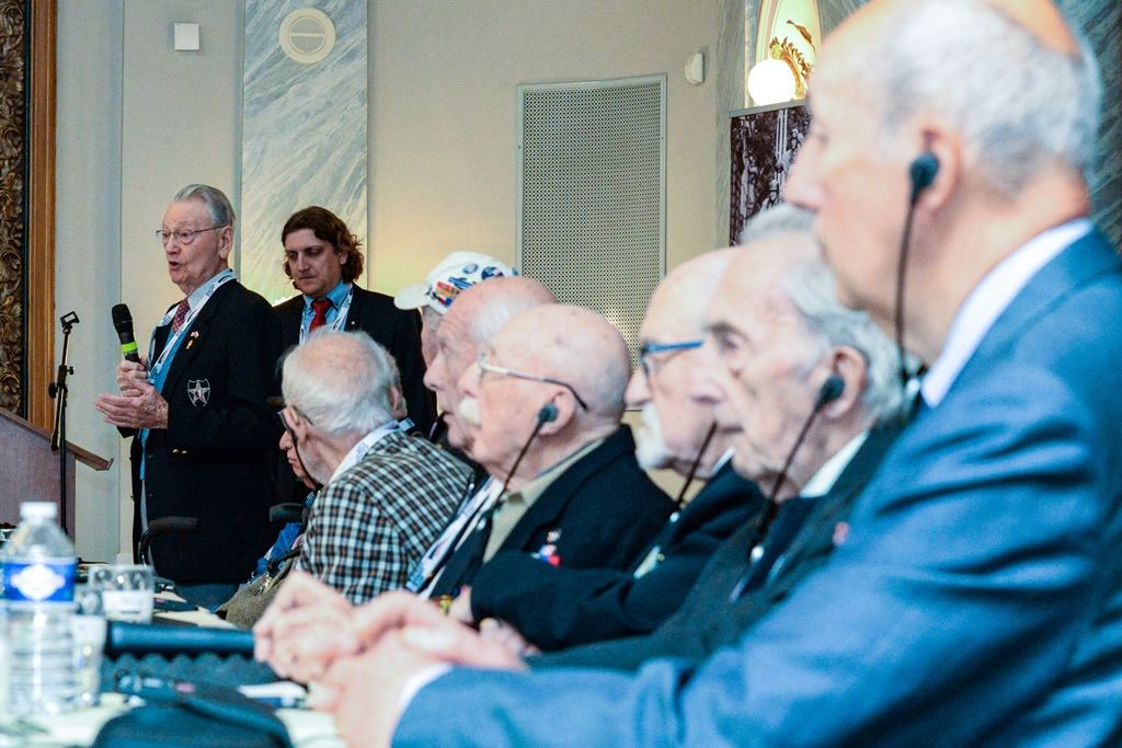 Slavnosti svobody 2019 - Beseda veteránů se studenty (foto: M. Pecuch, 3.5.2019)