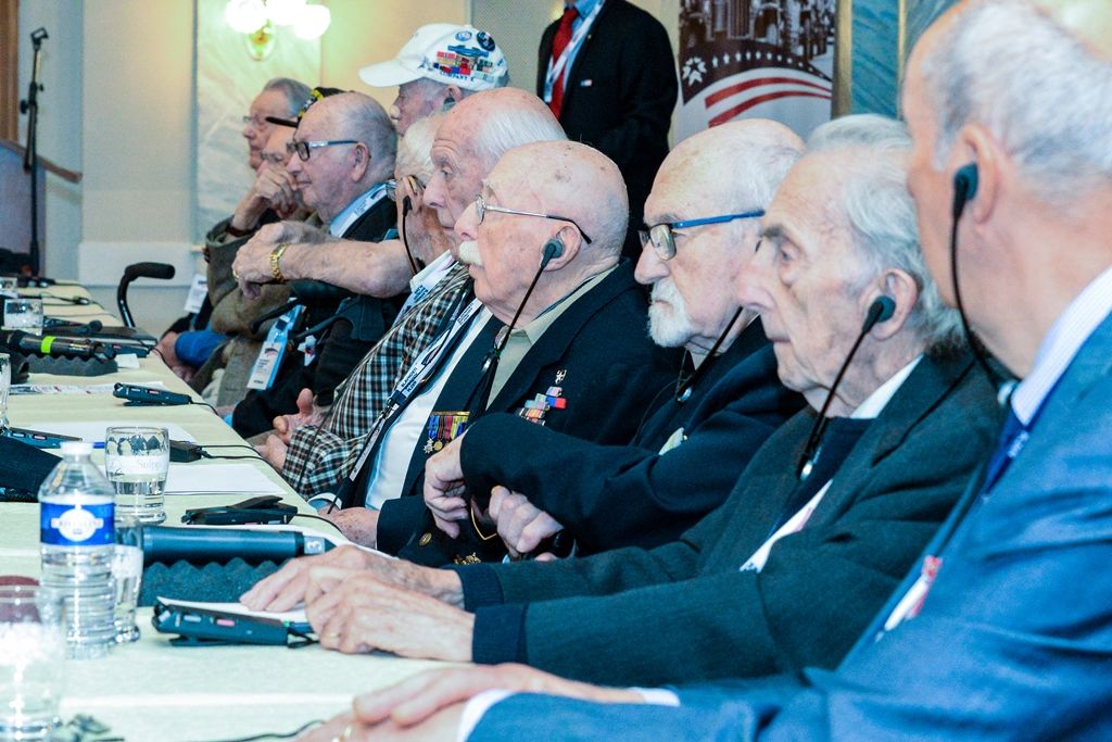 Slavnosti svobody 2019 - Beseda veteránů se studenty (foto: M. Pecuch, 3.5.2019)