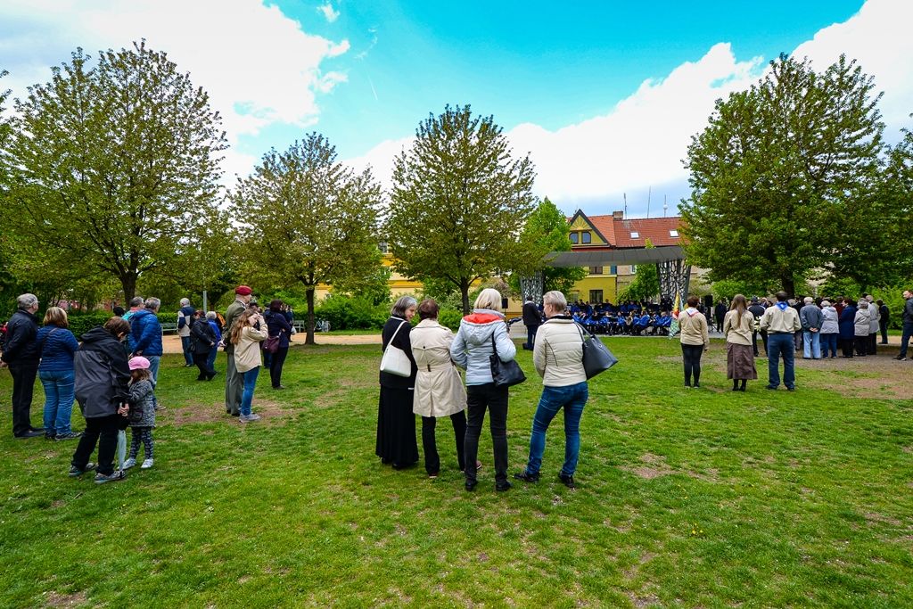 Slavnosti svobody 2019 - Pietní akt na počest padlých čs. letců z Doubravky