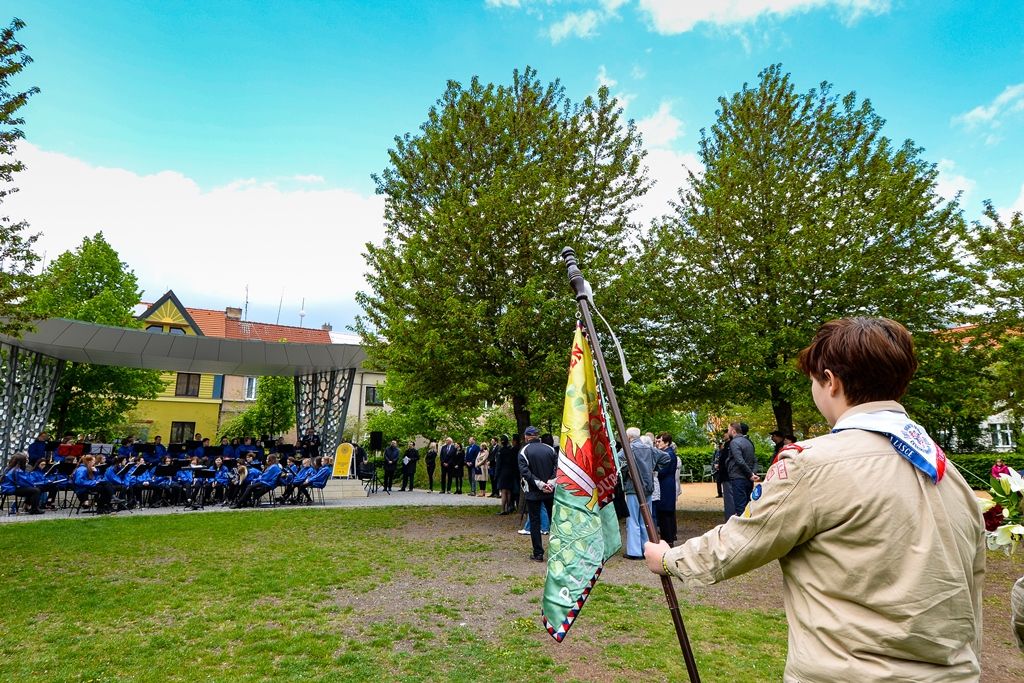Slavnosti svobody 2019 - Pietní akt na počest padlých čs. letců z Doubravky (foto: M. Pecuch, 3.5.2019)